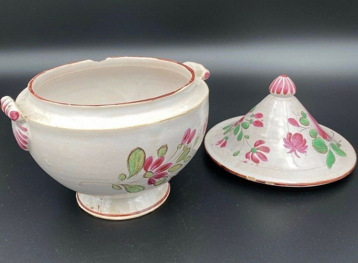 Soupiere faience of east Luneville with decor floral catches xix eme