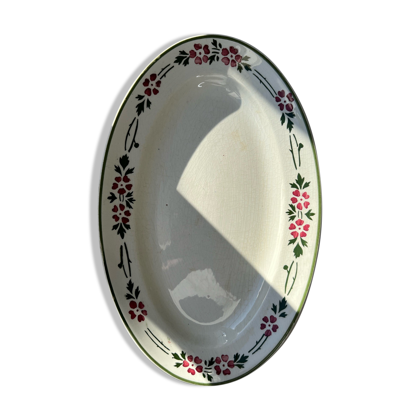Oval dish with floral decoration