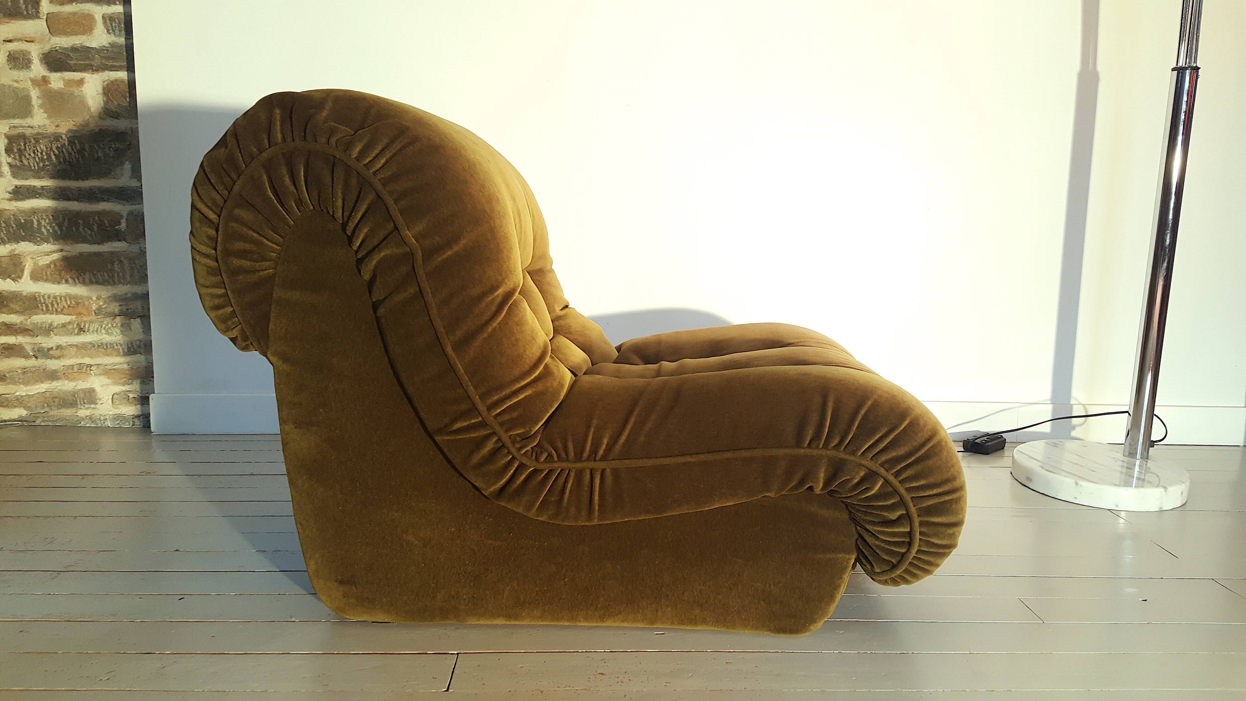 Olive 80's green velvet heater