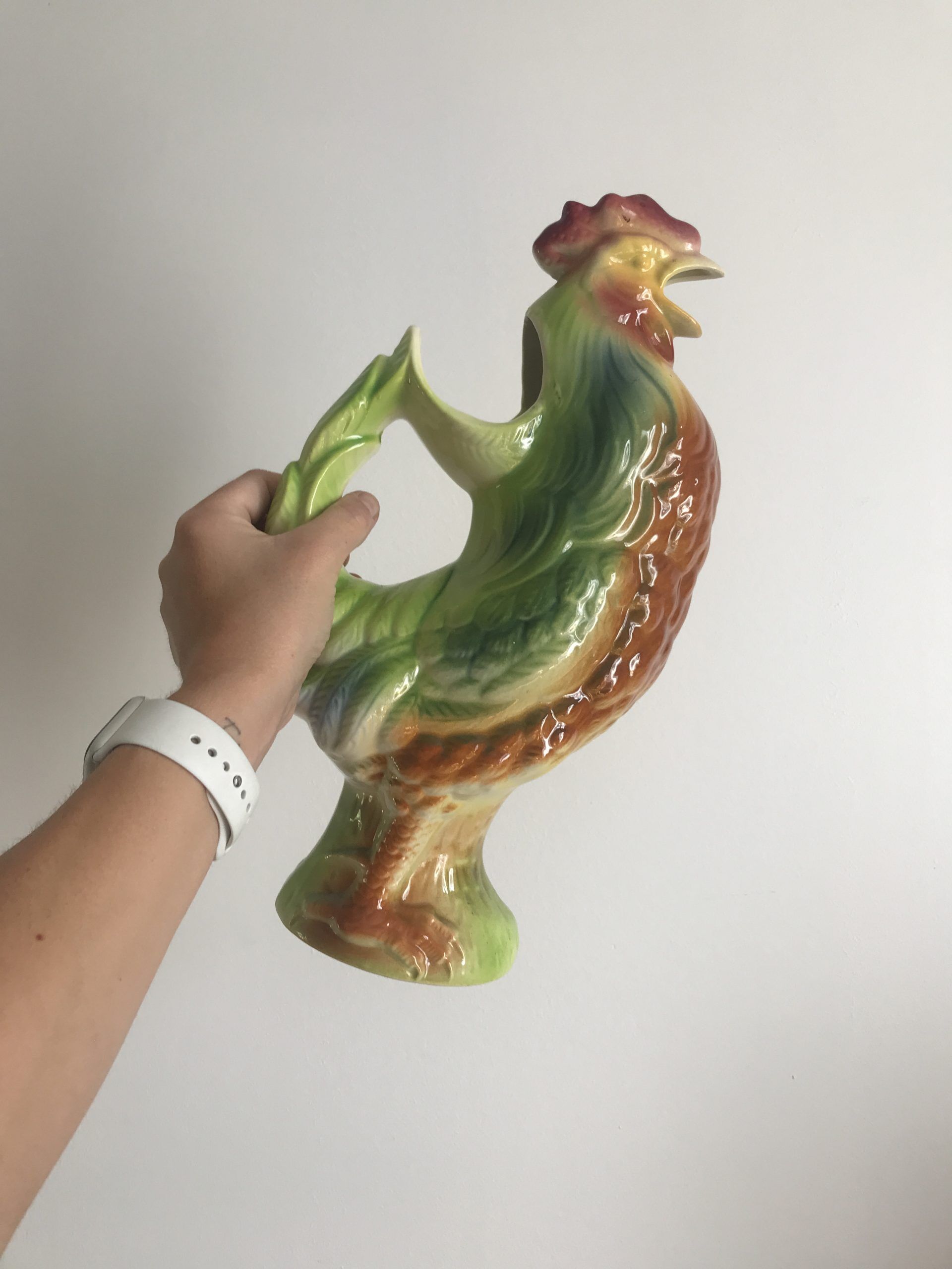 PITCHER ROOSTER IN SLURRY OF ST CLEMENT