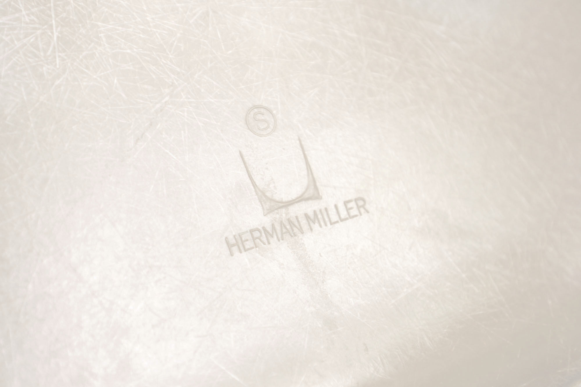 Chair design Charles and Ray Eames Herman Miller foot Eiffel edition DSR