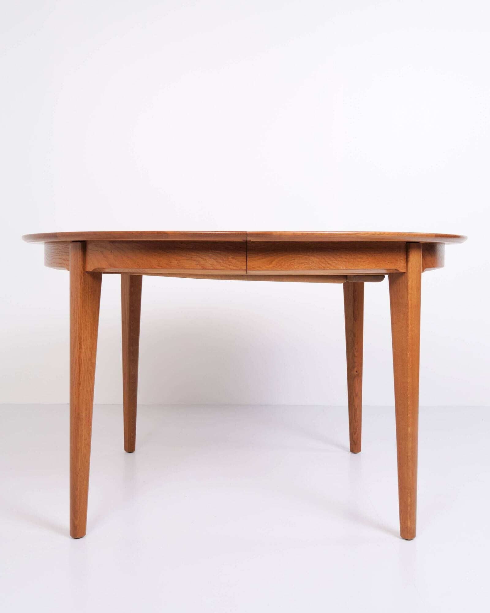 Dining table - Oak wood - Danish design - 1960s