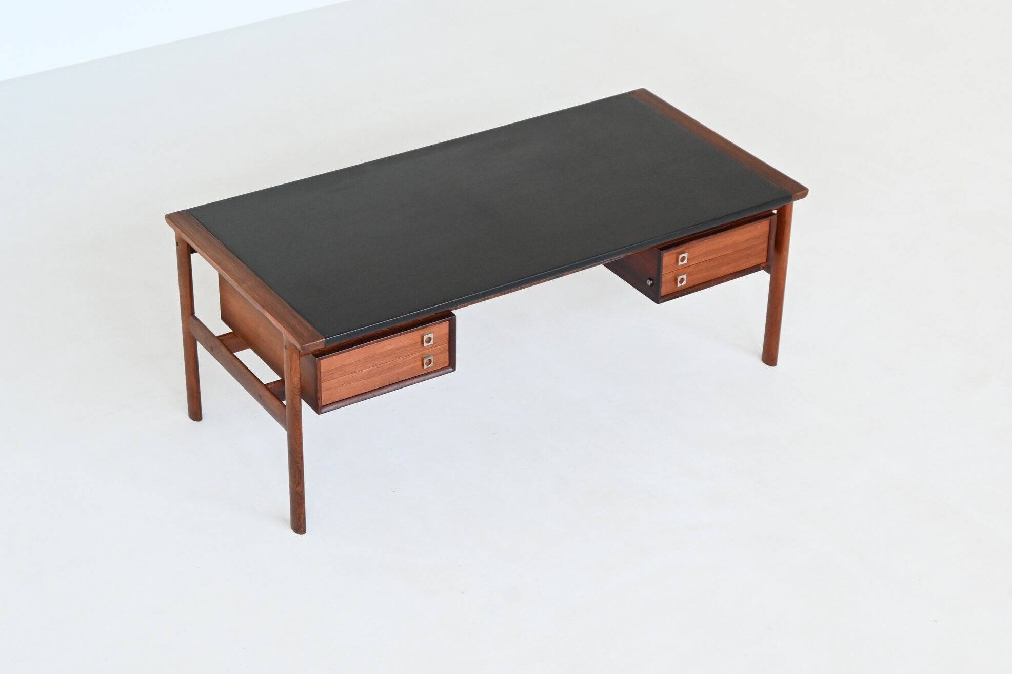 Arne Vodder desk in rosewood and leather Sibast Denmark 1960