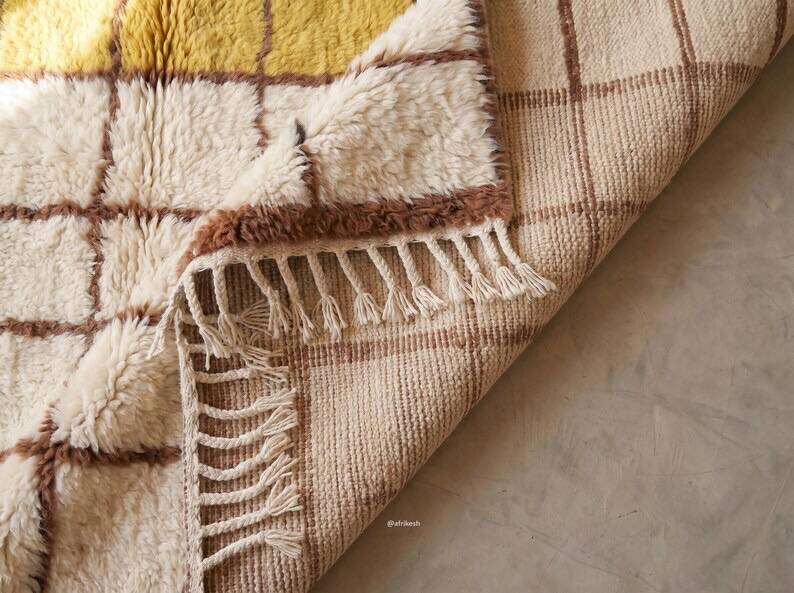 Handmade pure wool rug, size 200/300 cm.
