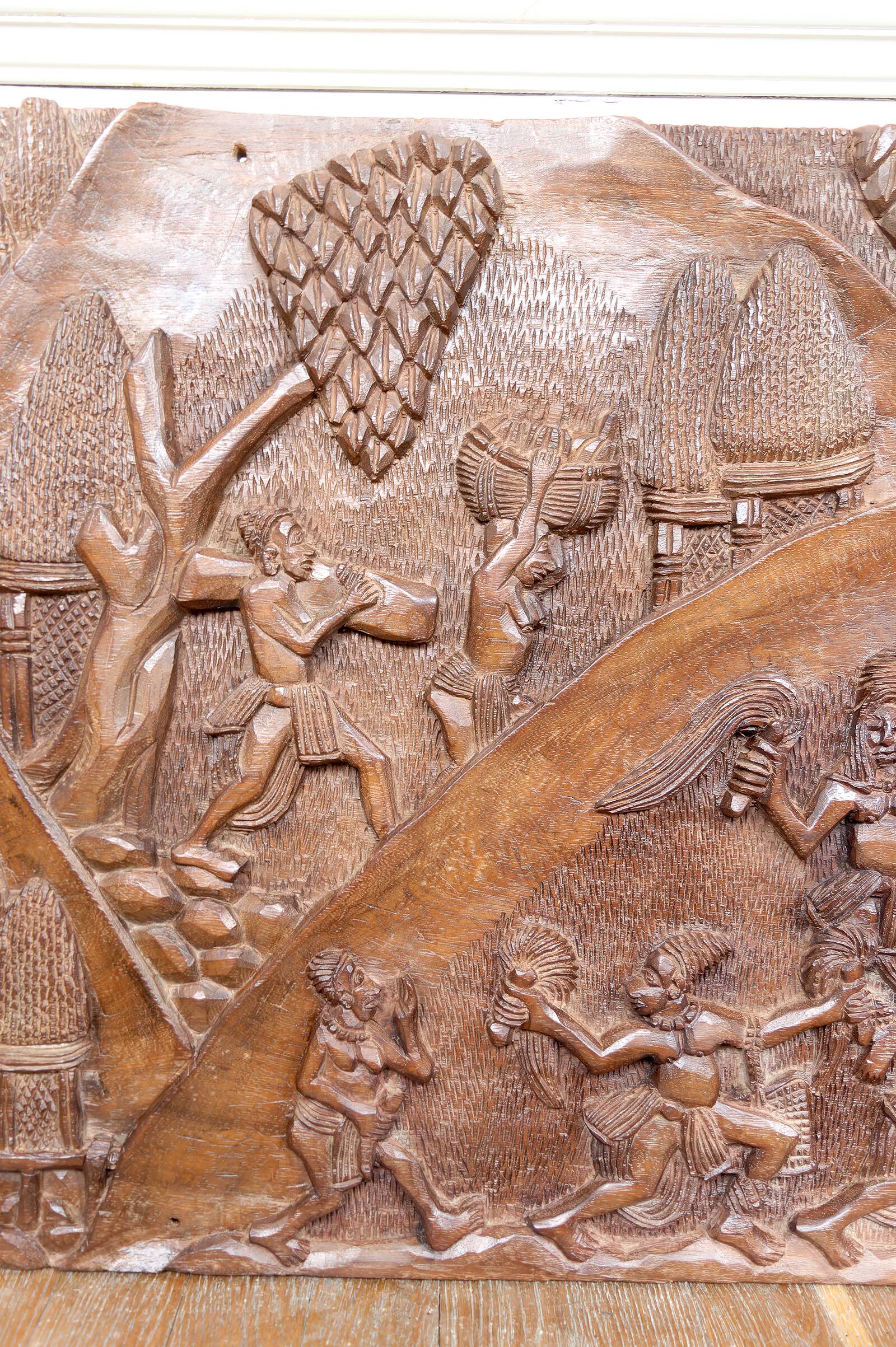Important Monoxyle Panel, Bamoun Bas-Relief, Cameroon, Circa 1960