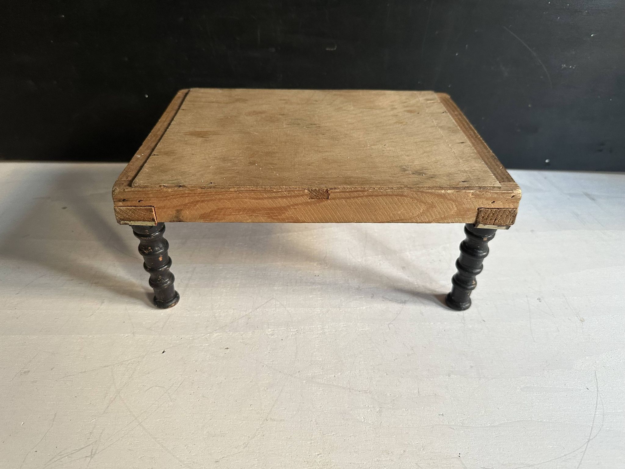 Antique Napoleon III footstool in turned blackened wood – 19th century