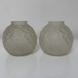 Pair of art deco balls with floral decoration of thoughts