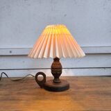 Table lamp in turned wood