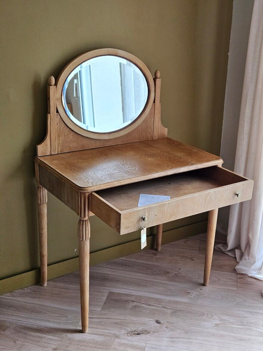 Art Deco marquetry hairdresser renovated | Elise