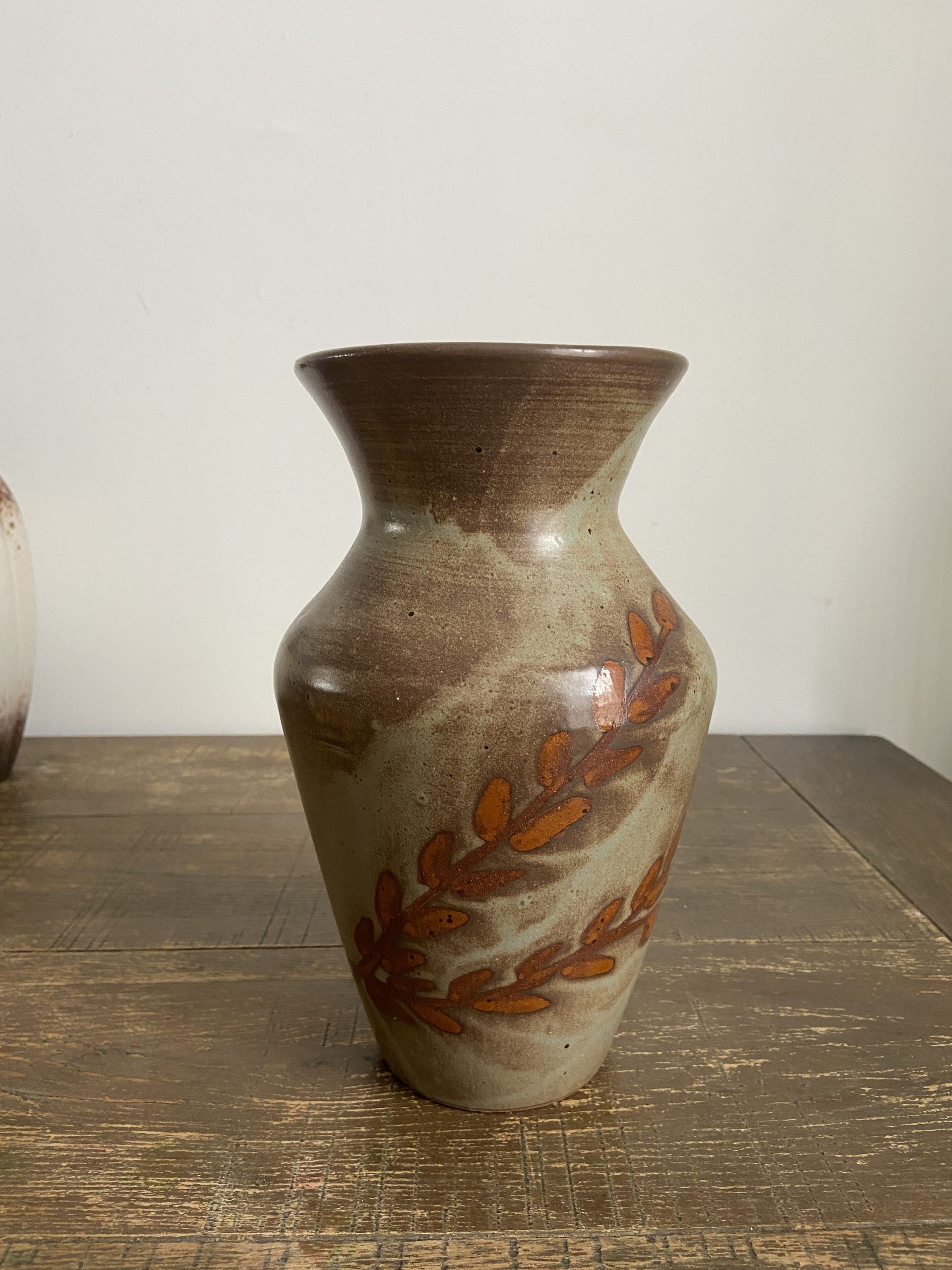Vintage ceramic vase vegetal decoration
