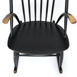 Rocking chair design Illum Wikkelso For Niels Eilersen