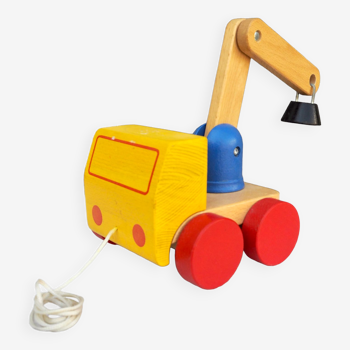 Wooden articulated truck toy