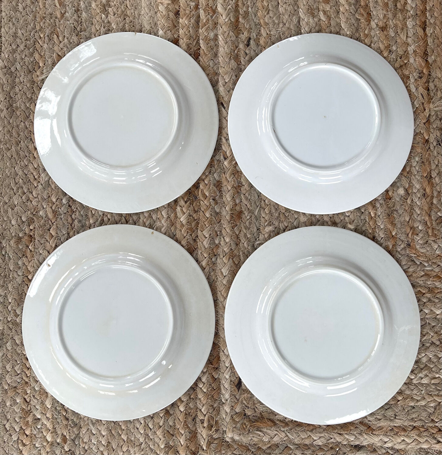 Set of 4 flat plates