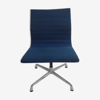 Eames EA 105 side chair