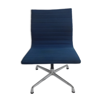 Eames EA 105 side chair