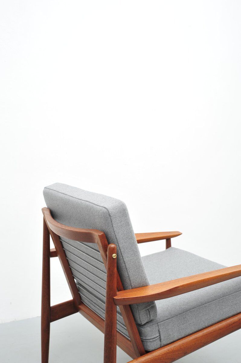 Chaise longue en teck danois grise par Glostrup, années 1950.