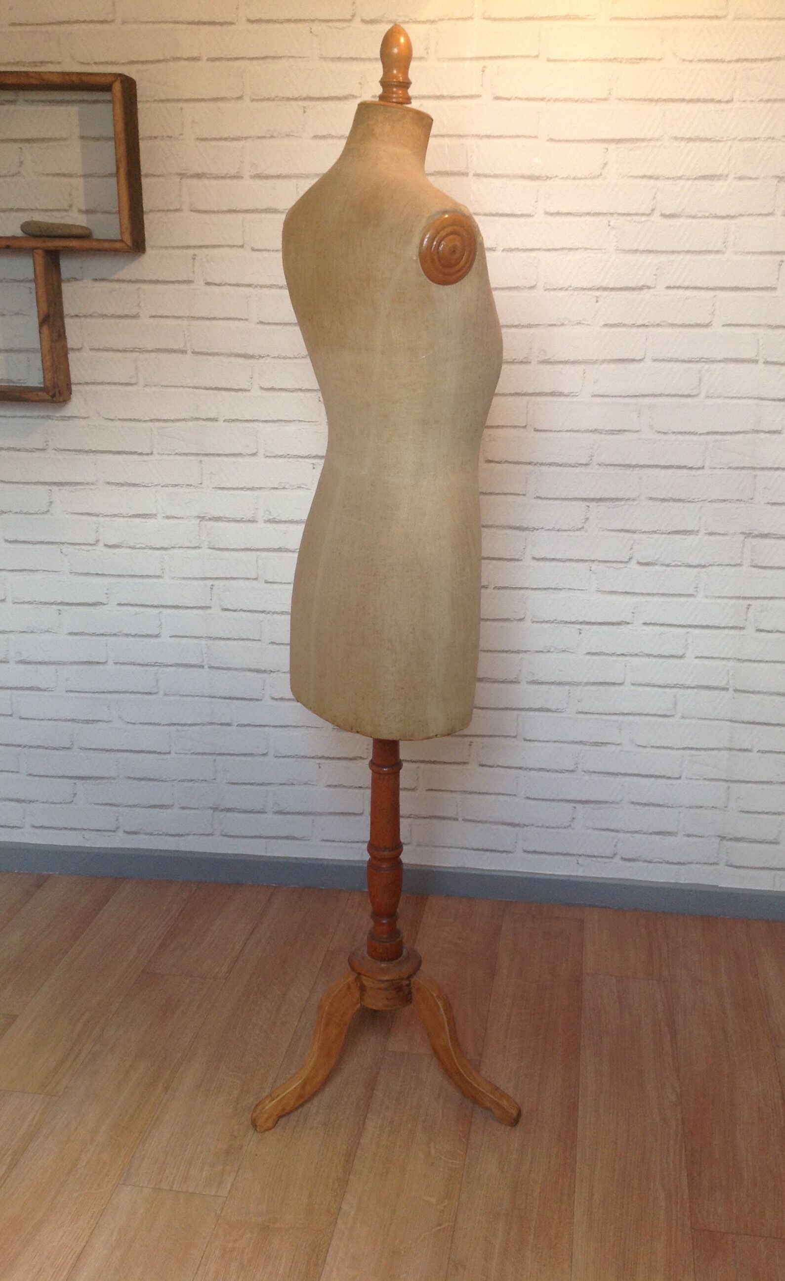 Seamstress mannequin