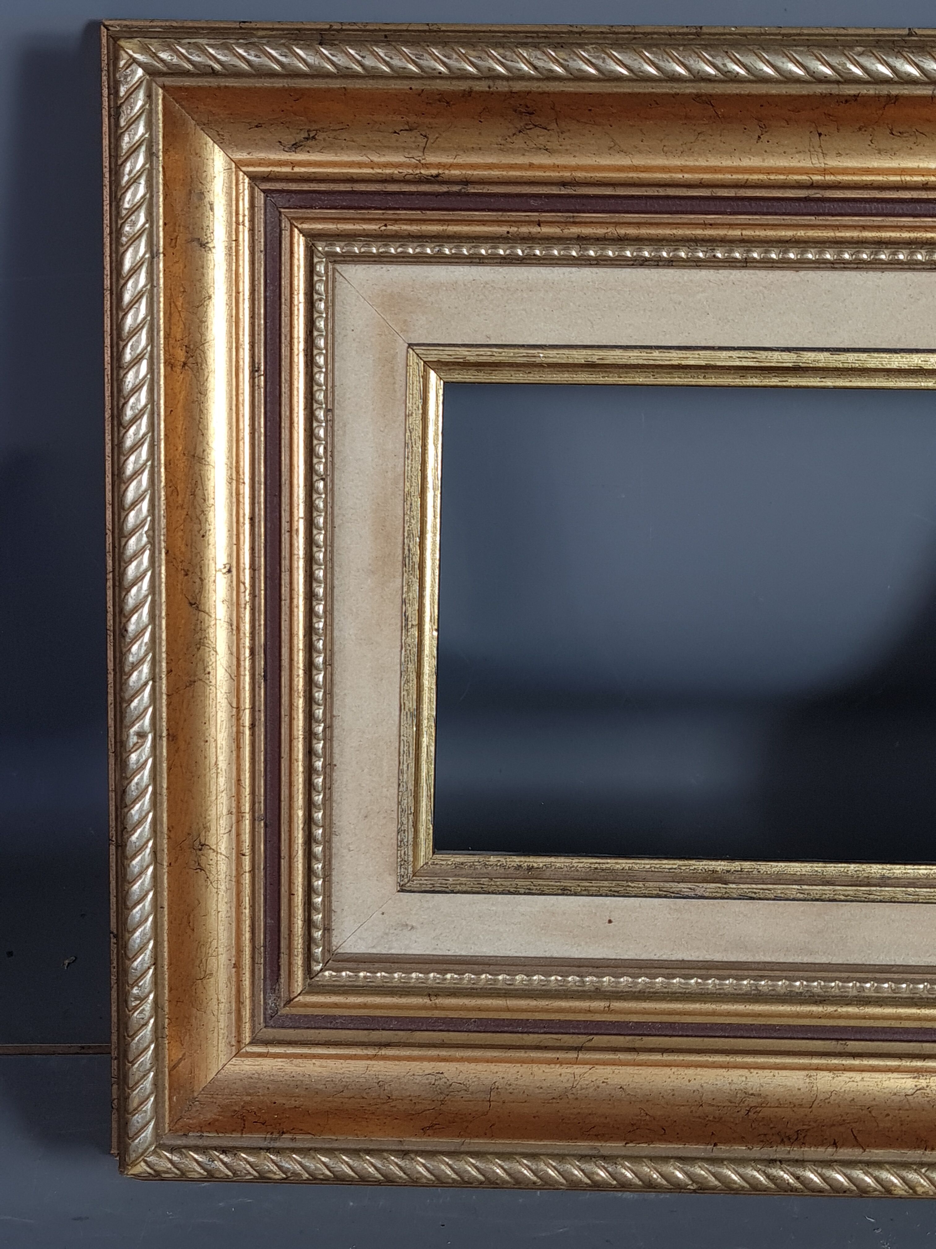 Frame wood stucco gilded gold leaf 30x26 foliage 16.4x11.9 cm