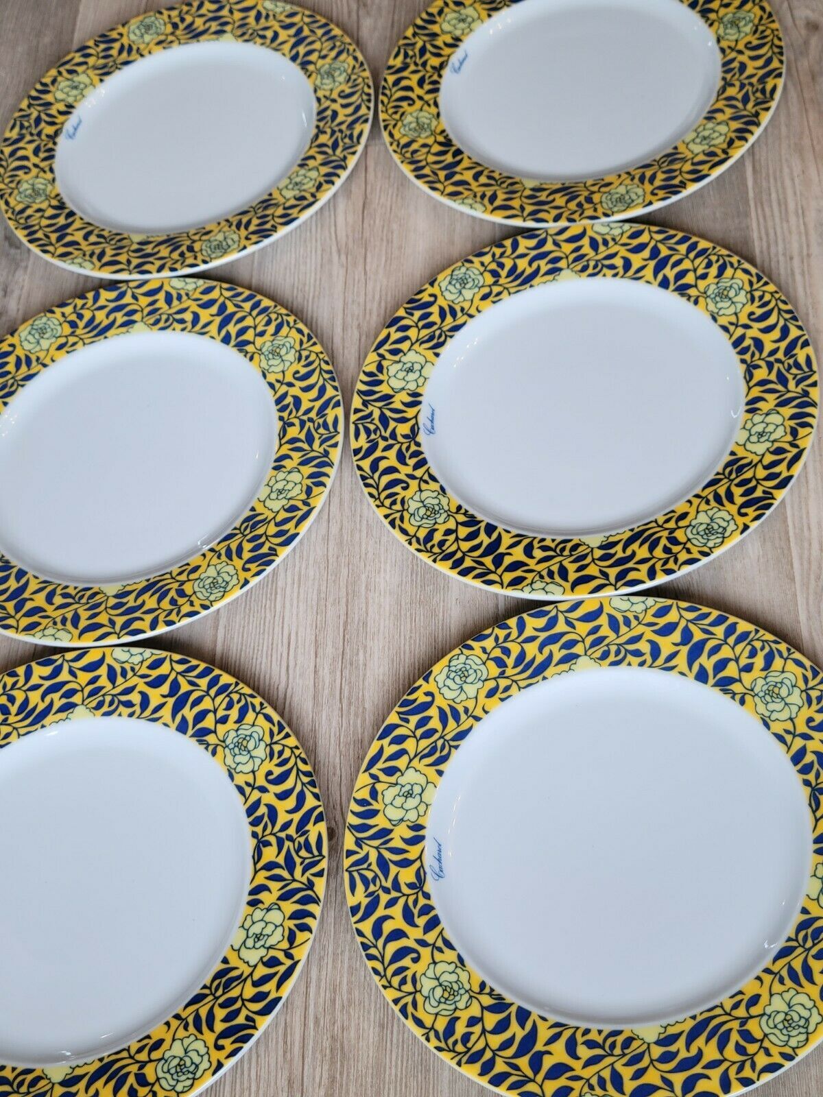 6 flat plates Cacharel floral decoration yellow and blue