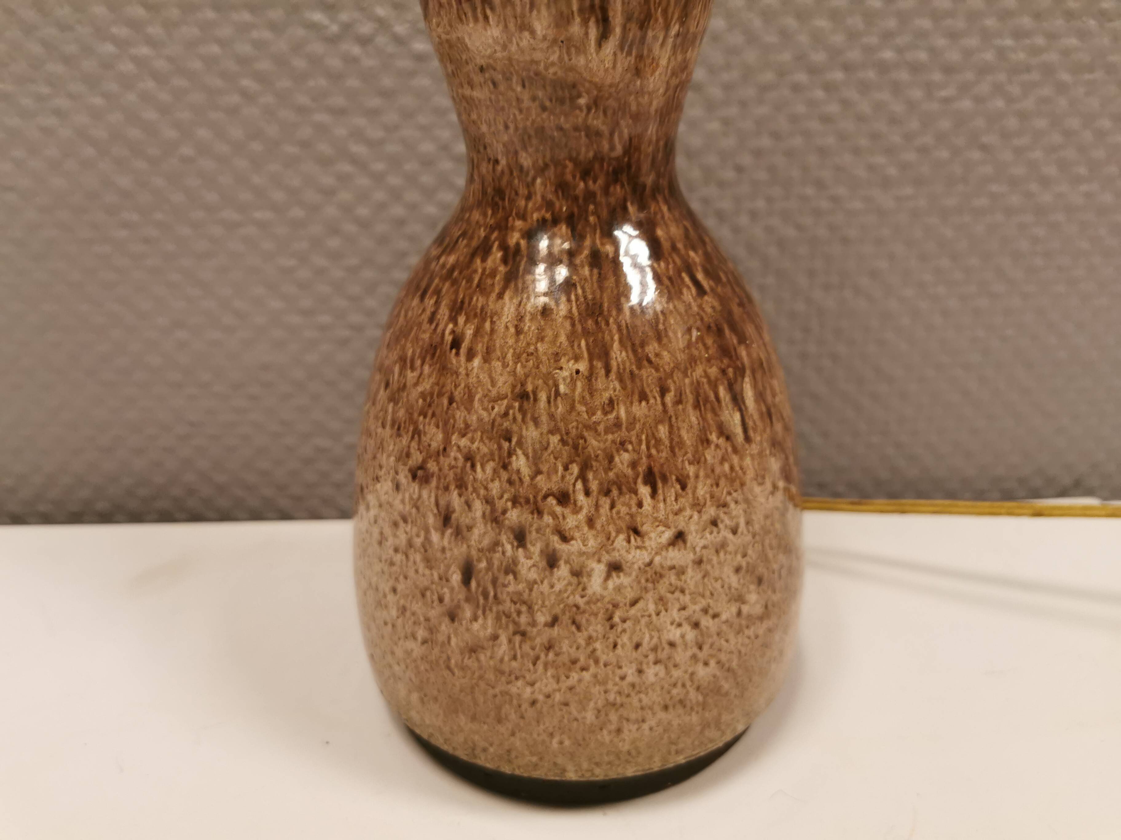 Table lamp in ceramic from Danish Belka Stoneware.