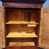 Ancienne armoire en noyer