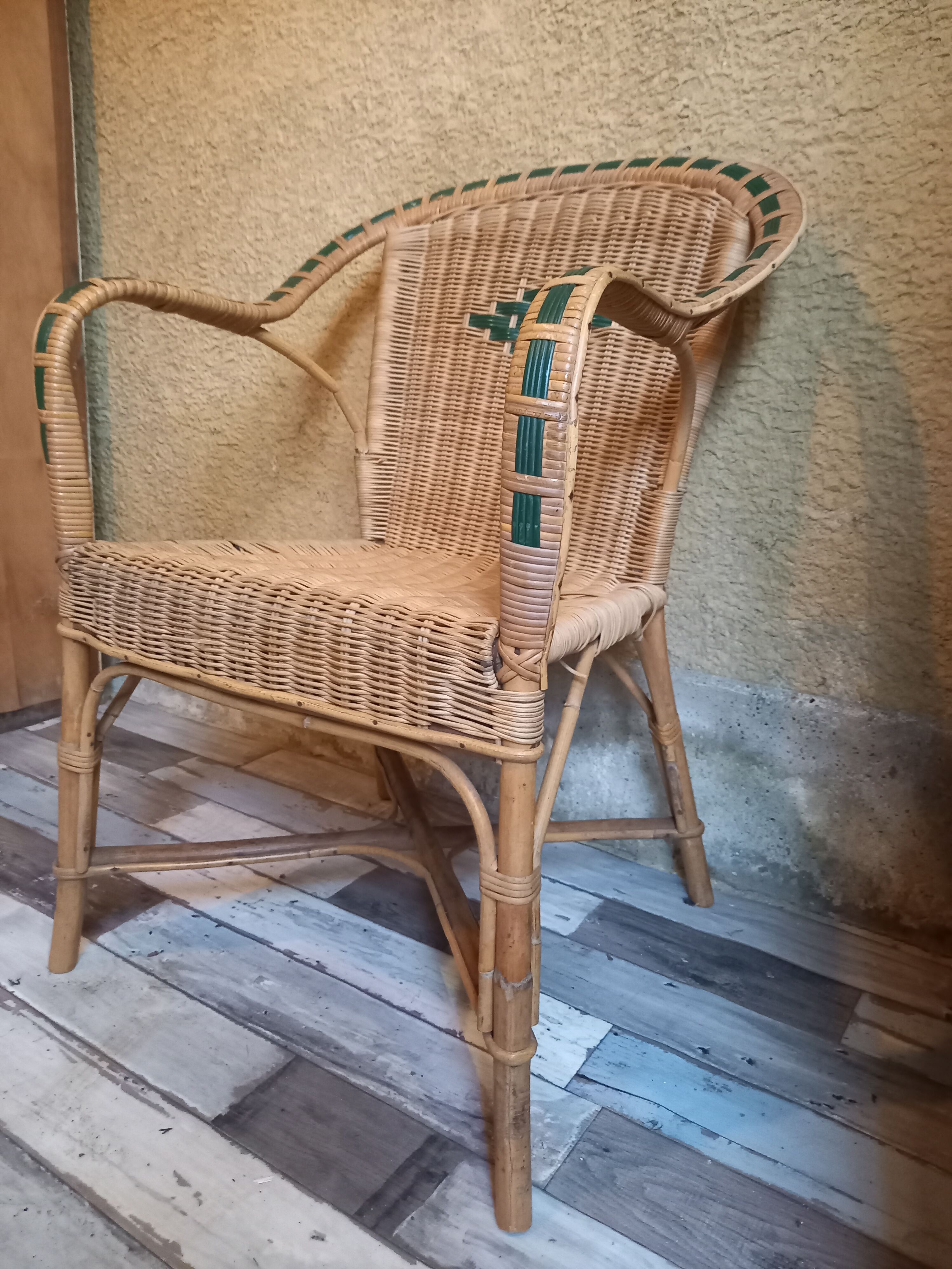 Adult rattan armchair