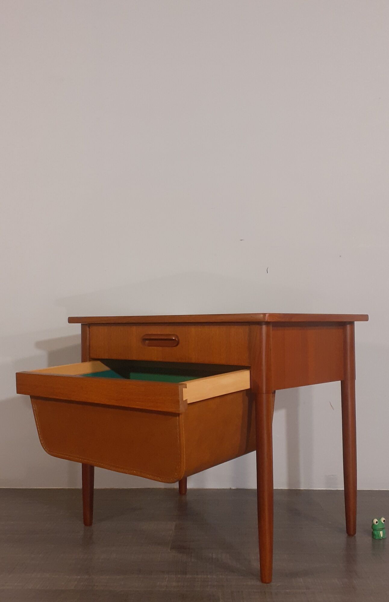 Pair of bedside tables "pelicans" in teak, norwegian 1960s