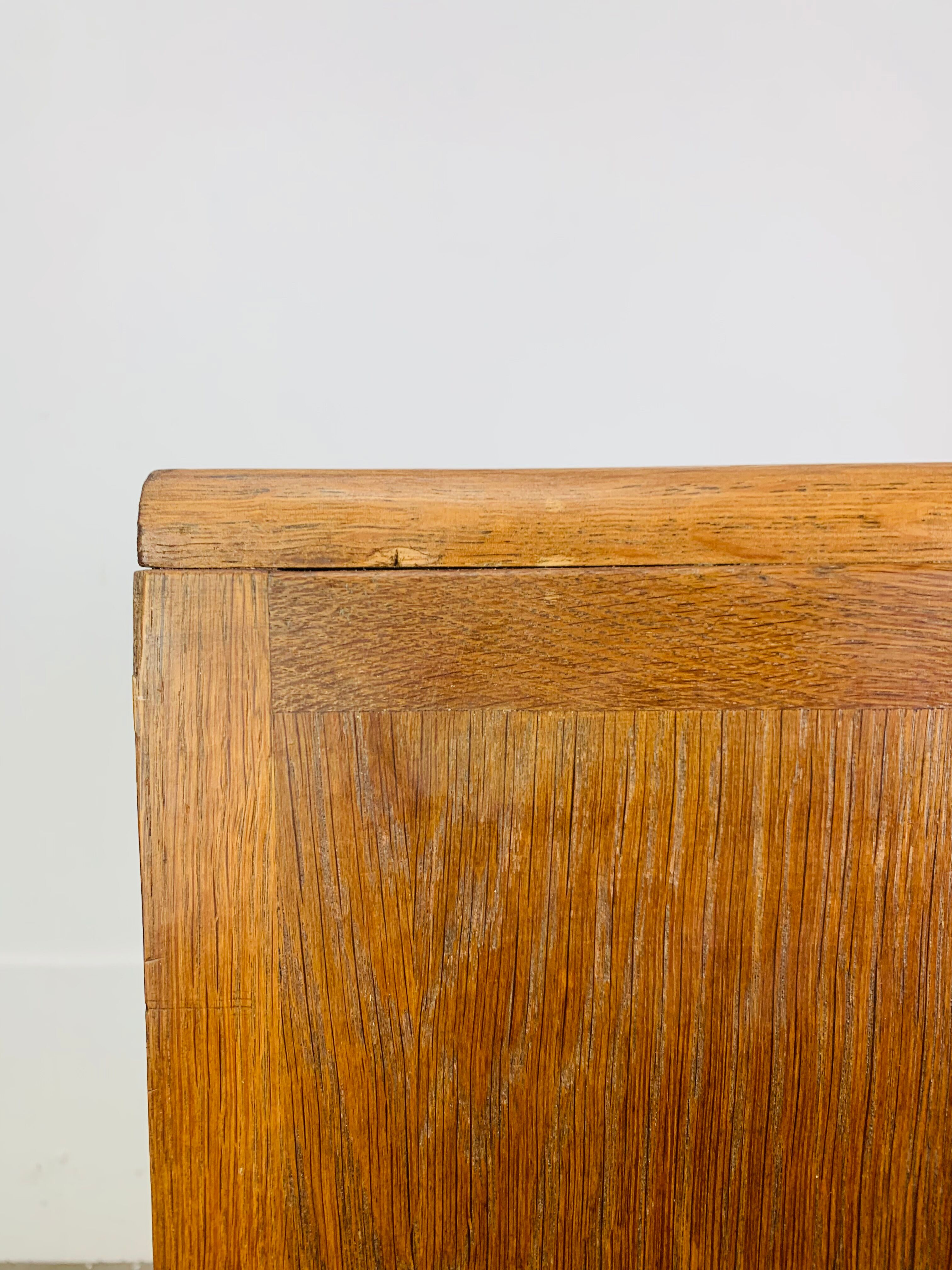 Art Deco work cabinet with drawers, in oak, chest of drawers format.