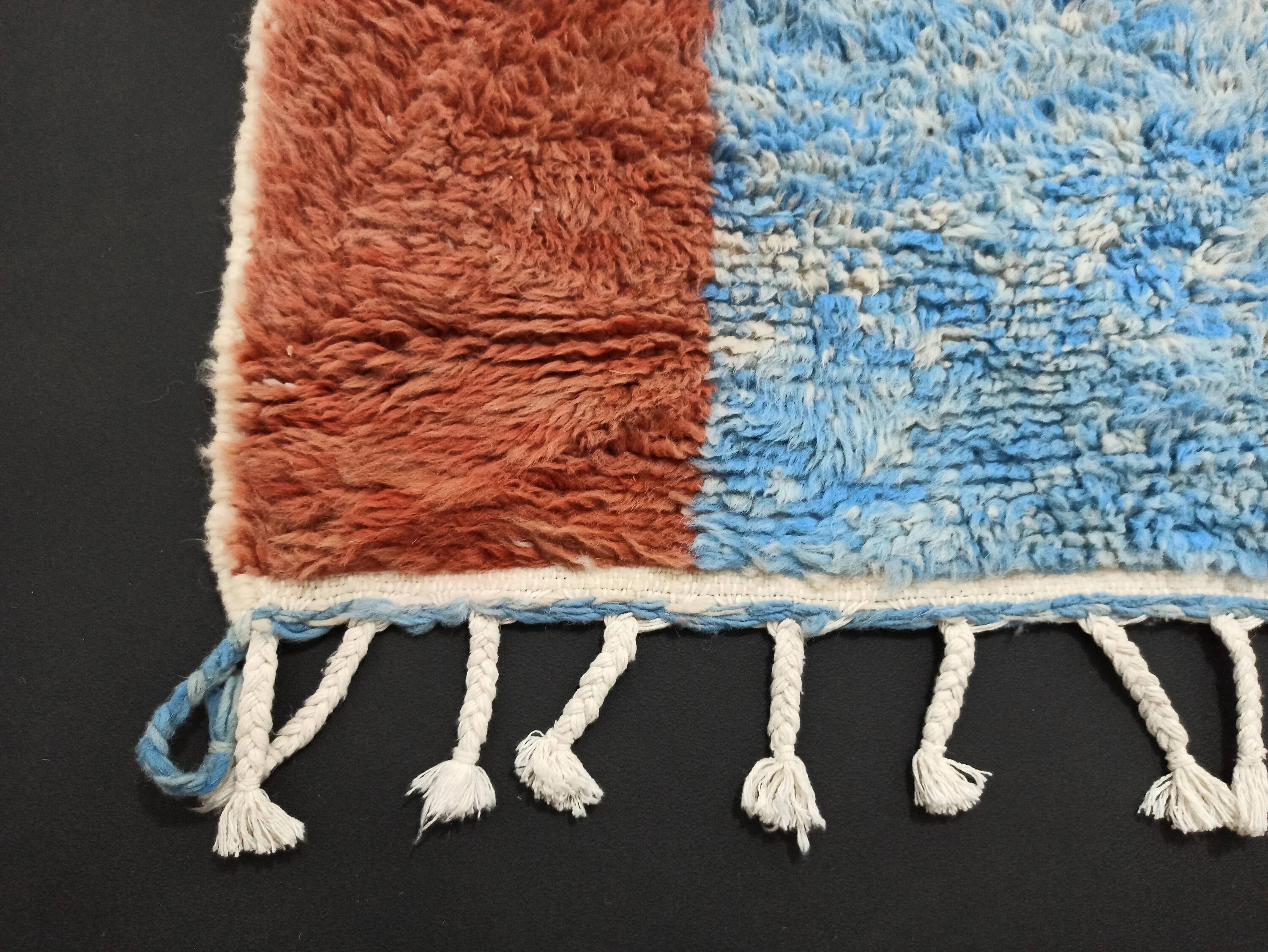 Handmade traditional carpet 250cm x 150cm Moroccan