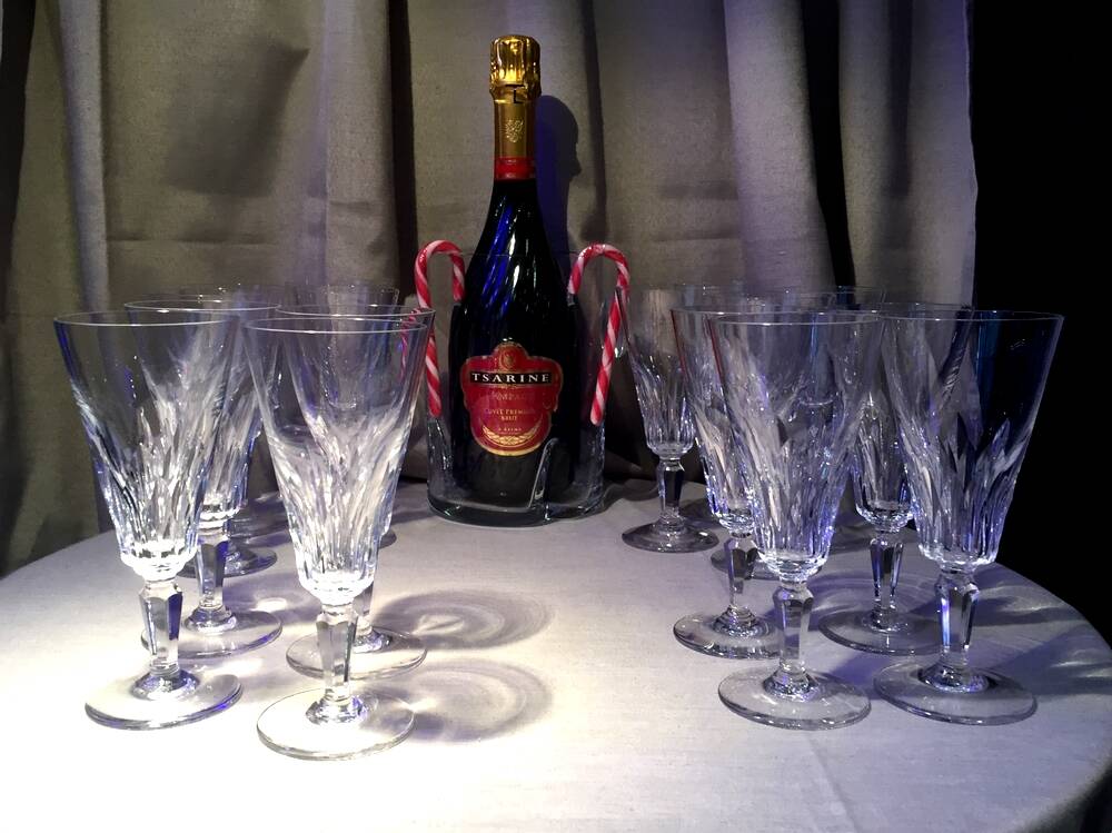 Suite of 16 champagne flutes in baccarat crystal carcassonne model