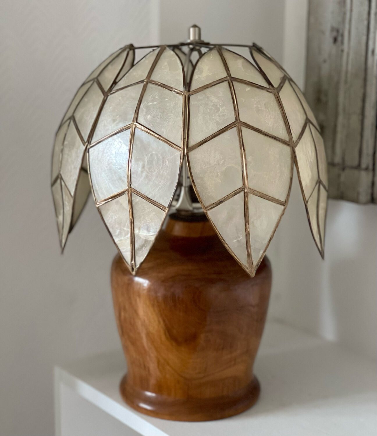 Mother-of-pearl and olive wood lamp