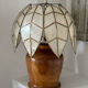 Lampe en nacre et bois d’olivier