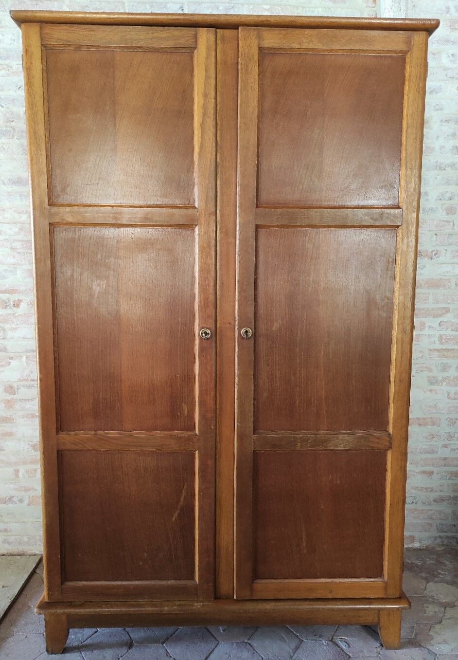 Armoire