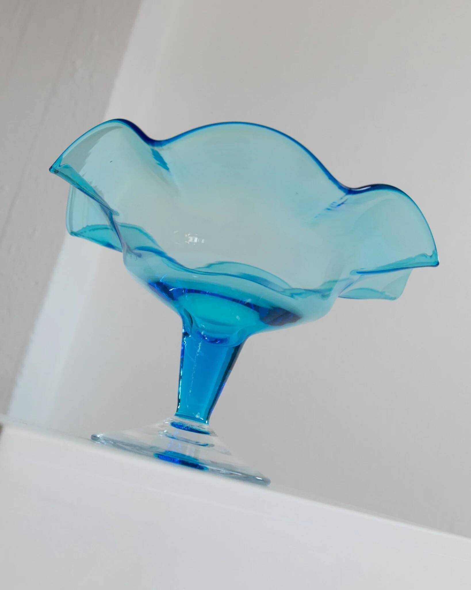 Blue Murano Glass Footed Dessert Bowl, Italy 1980s - Vintage Verre-et-Cristal Art