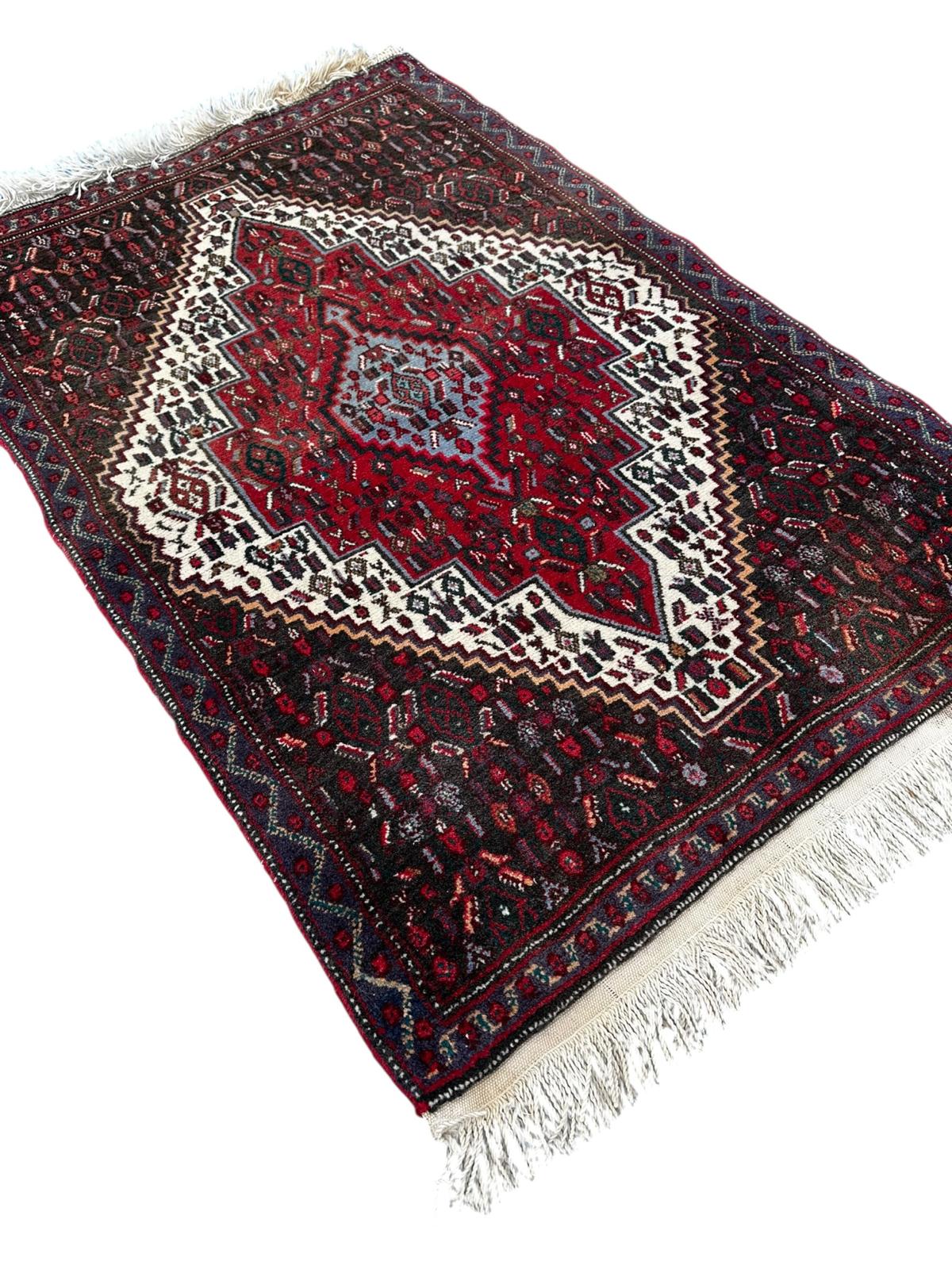 Handmade Senneh Persian rug 110cm x 70cm