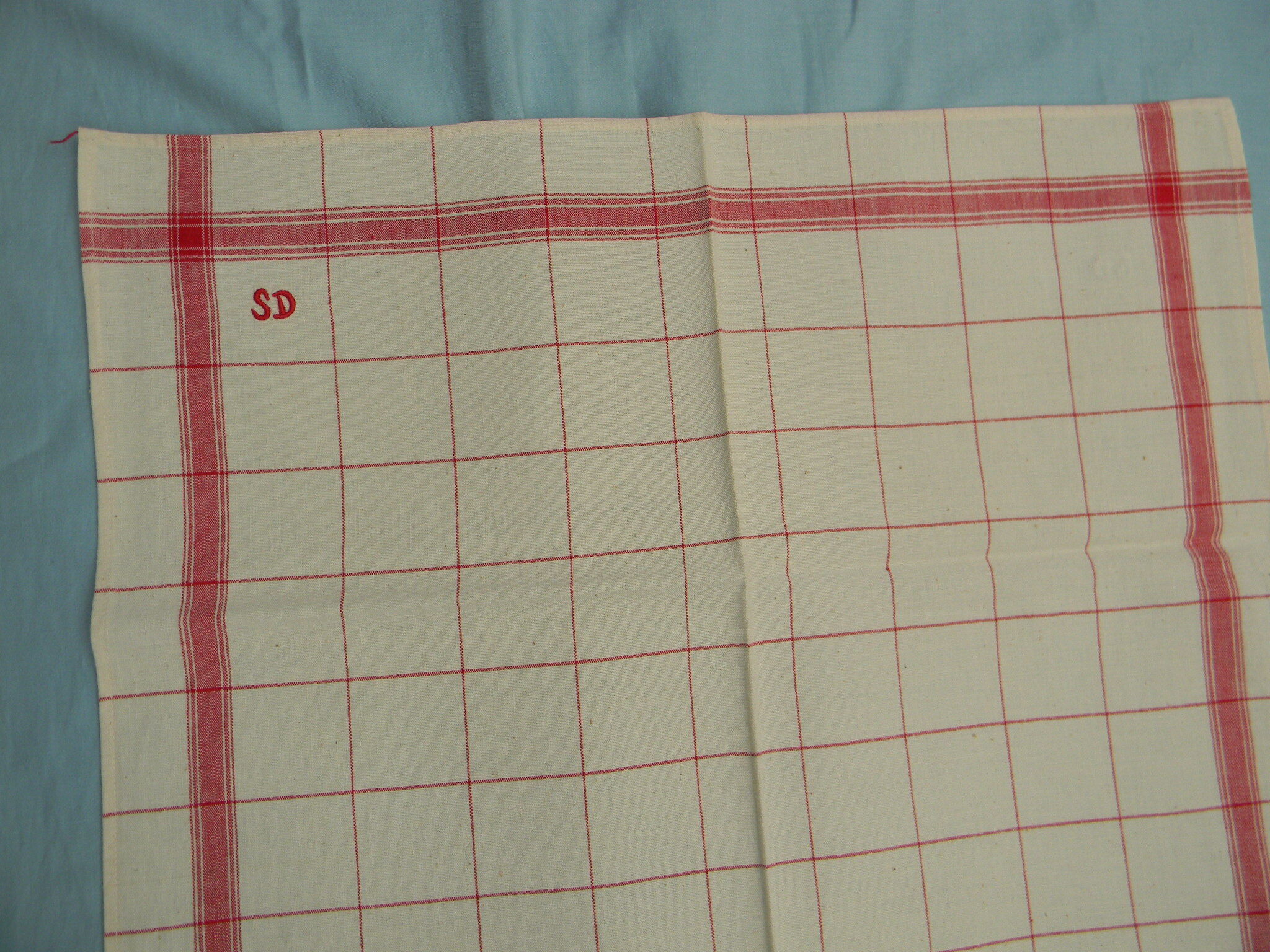 Set of 6 tea towels. Monogram SD.