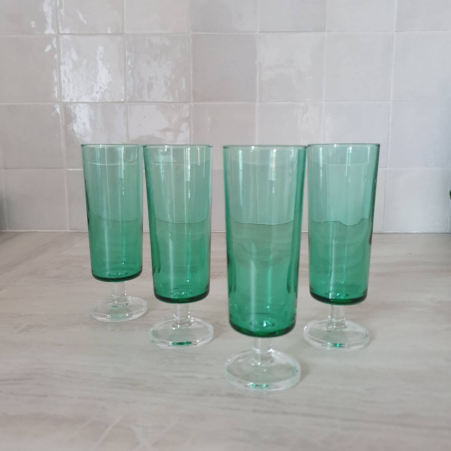 Set of 4 green flutes, Cavalier model, by Luminarc