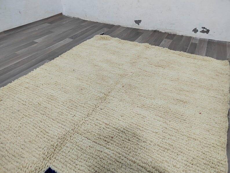 Authentic handwoven pure wool rug size 1.4/2.6 m