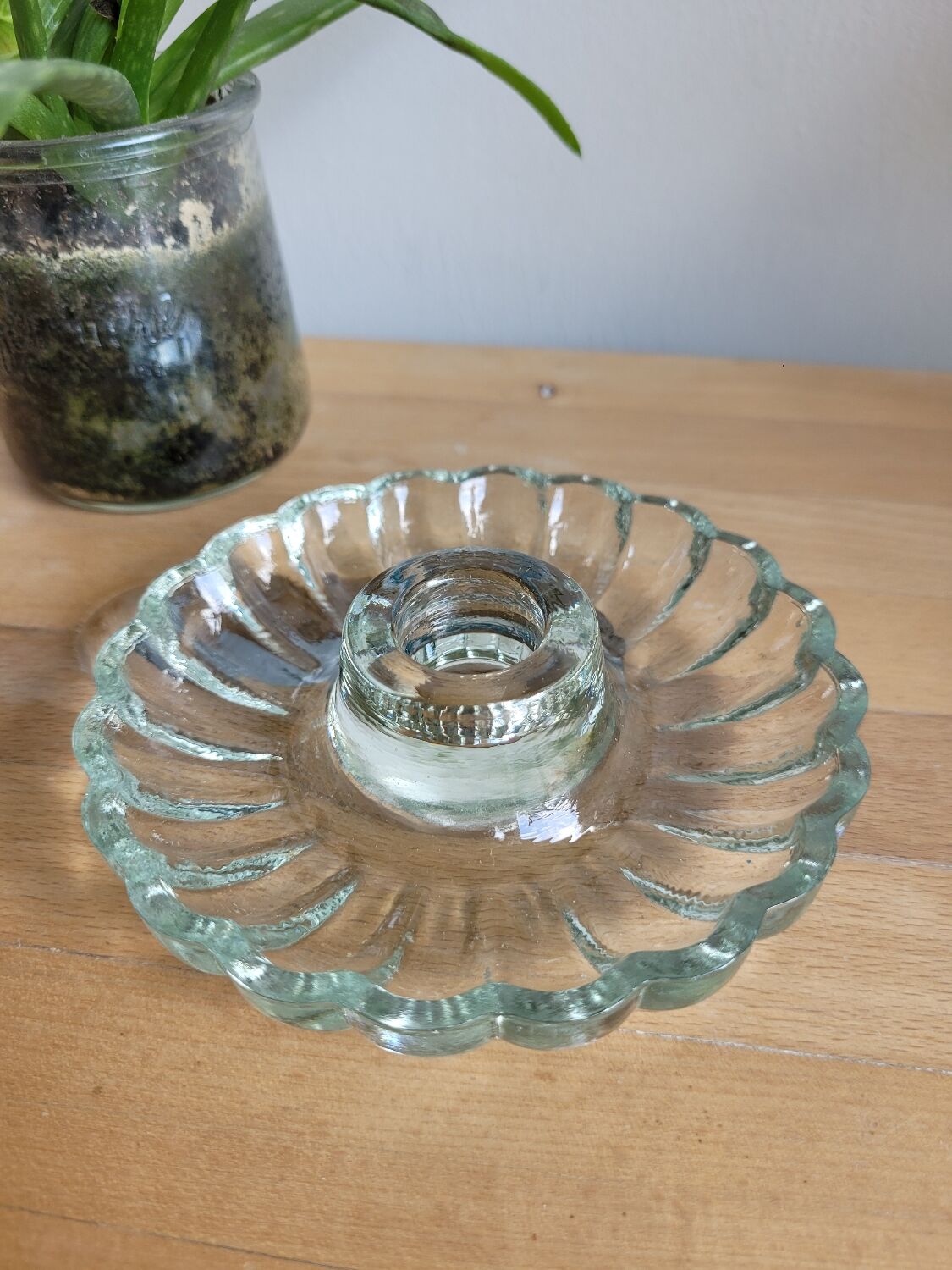 Marguerite glass candle holder