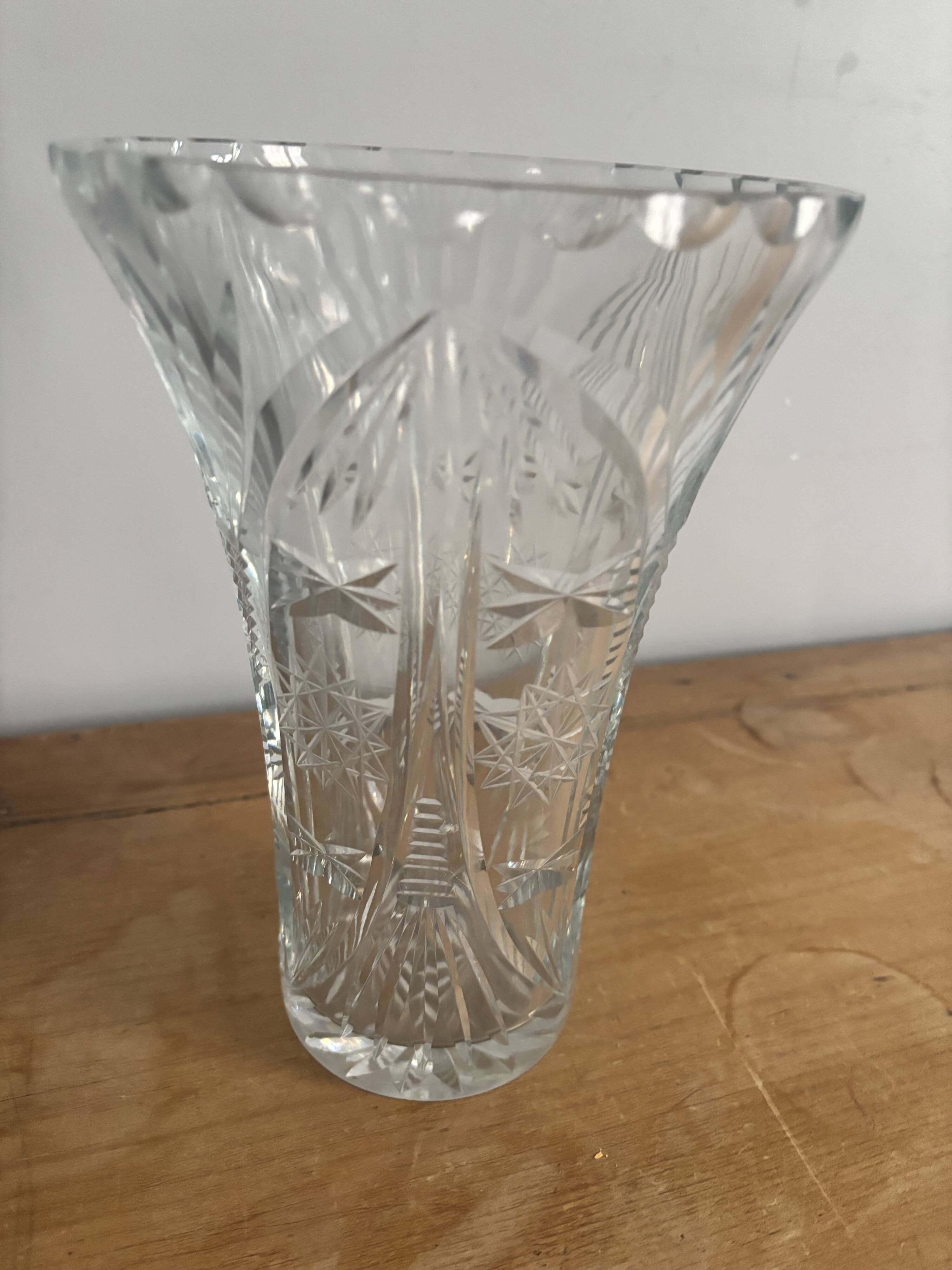 Vase en cristal taillé