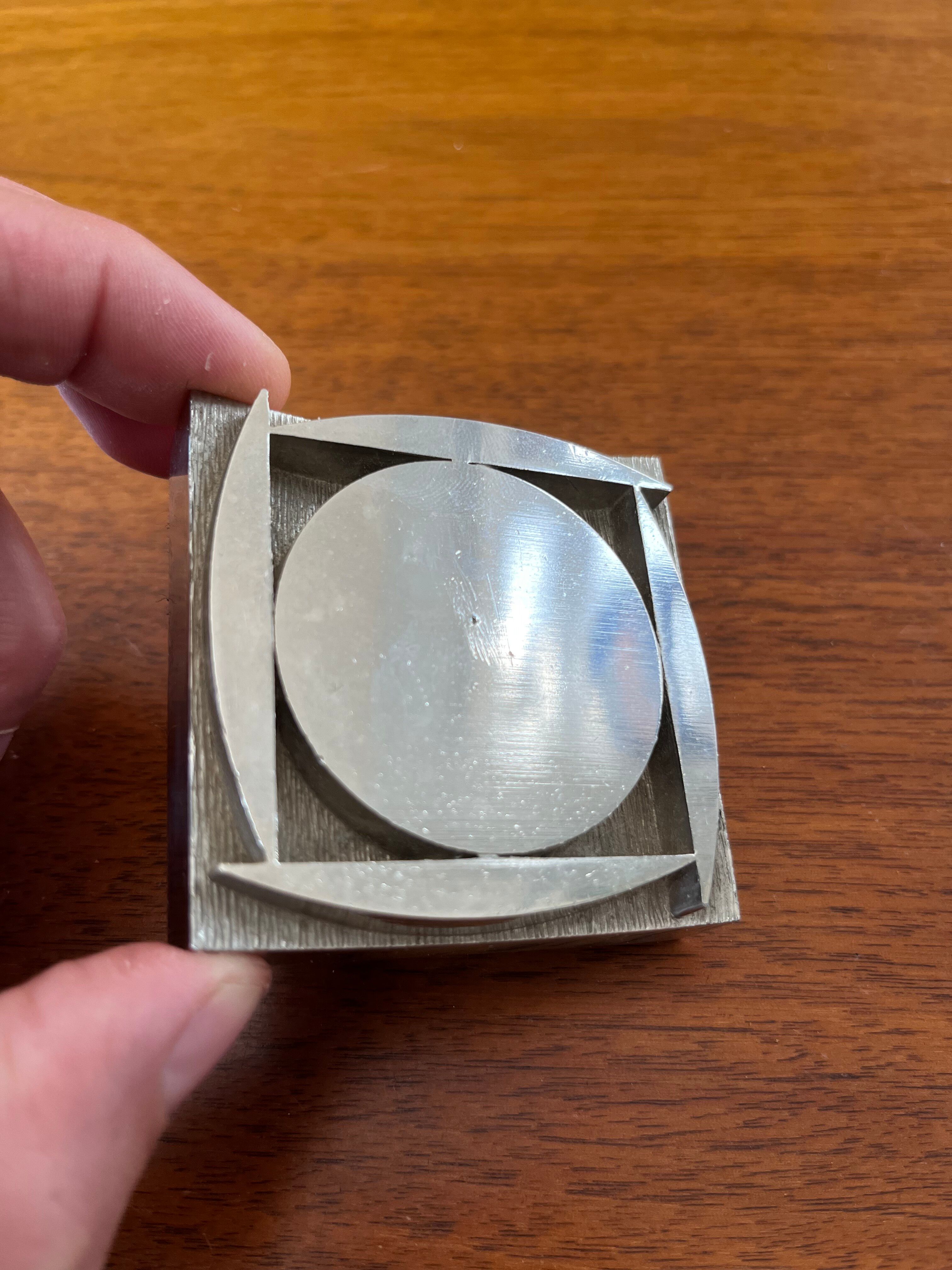 Modernist sculpture, paperweight, mid-century, space age art