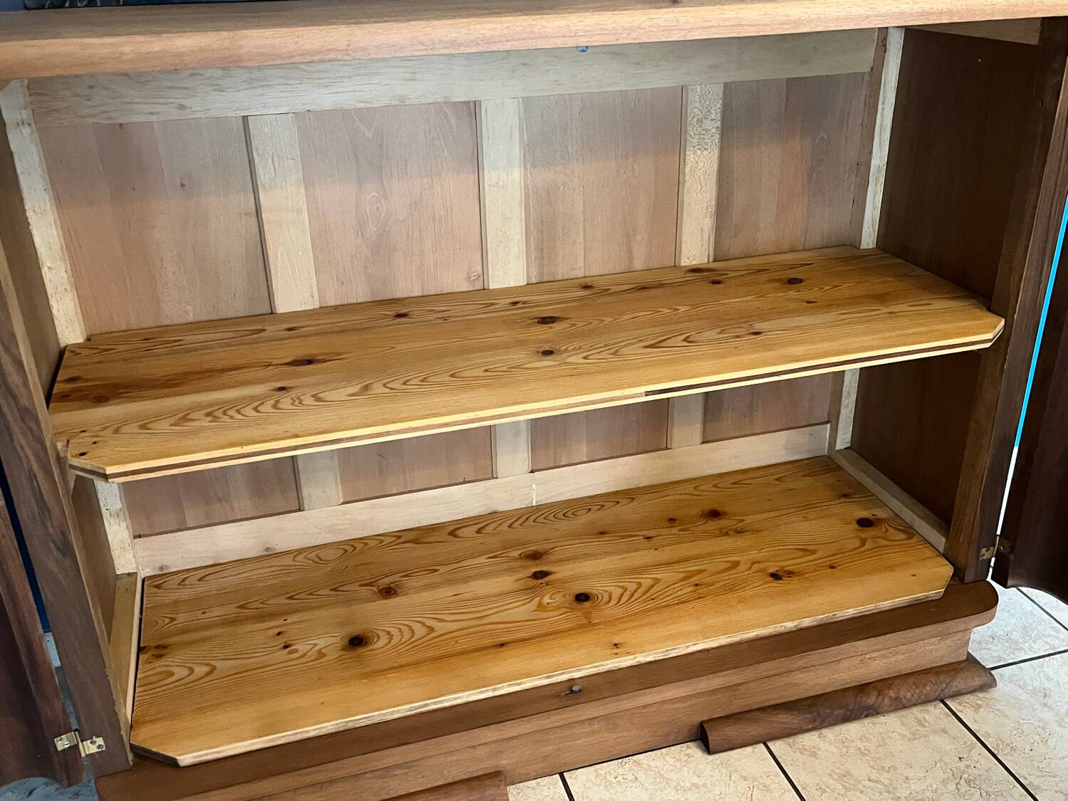 Art Deco 2-door sideboard