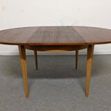 Vintage round table extended by the 50s/60s