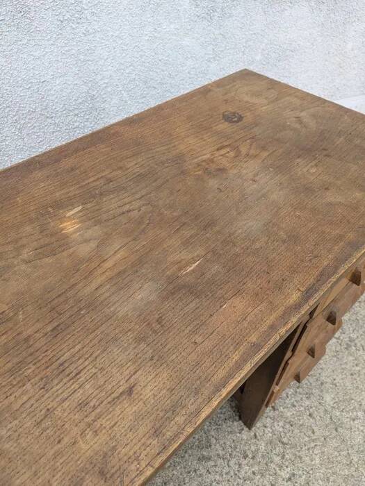 Children's desk