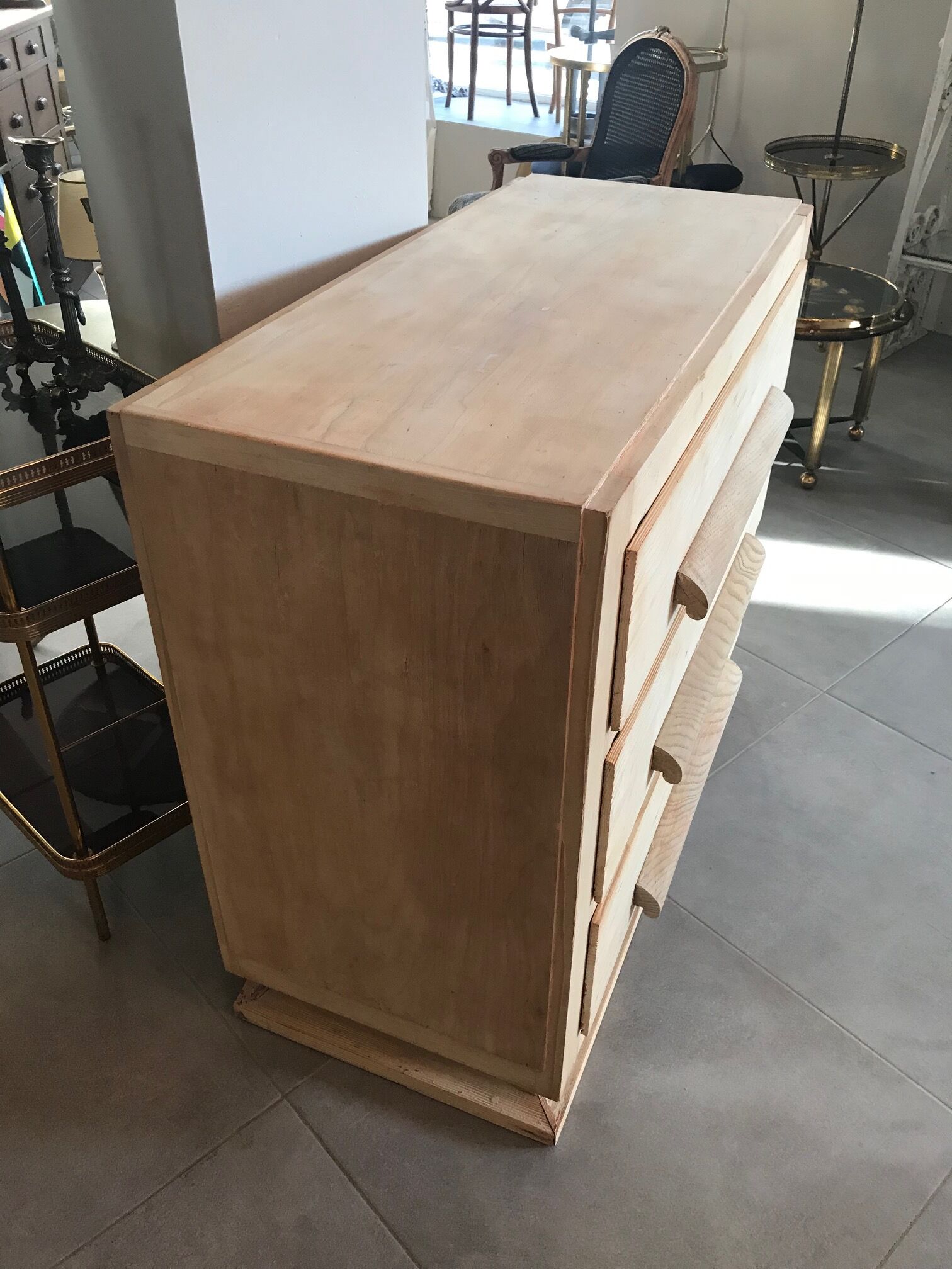 Chest of drawers in fir from the 1940s