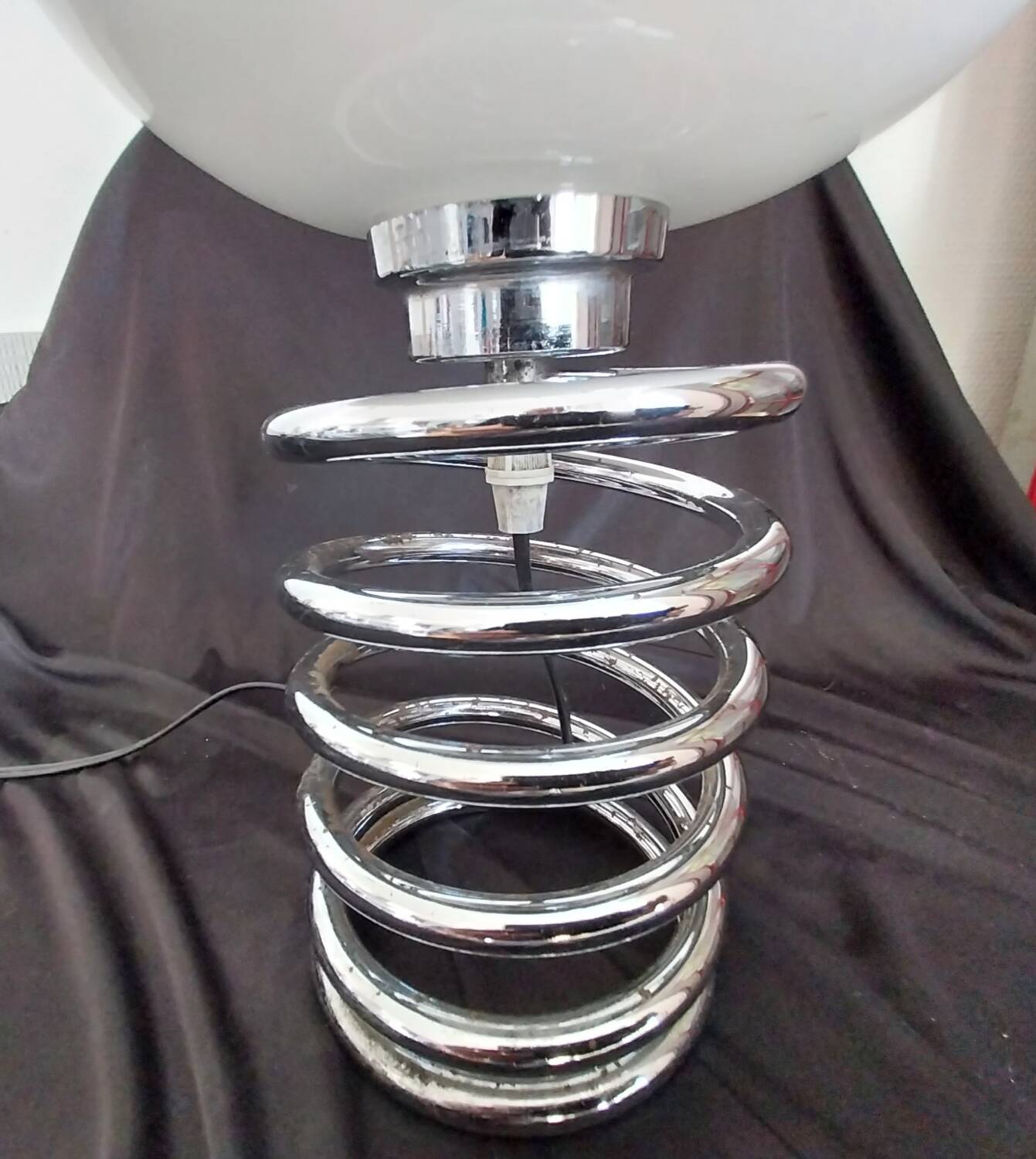 Spring lamp style  Ingo Maurer