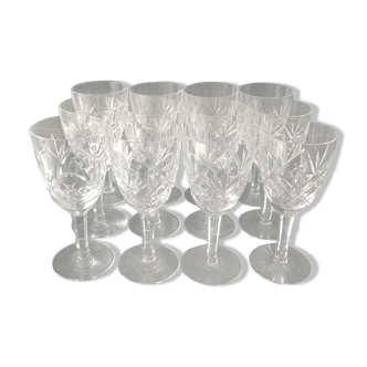 Verres à pied vin en cristal taillé, motifs étoiles et feuilles
