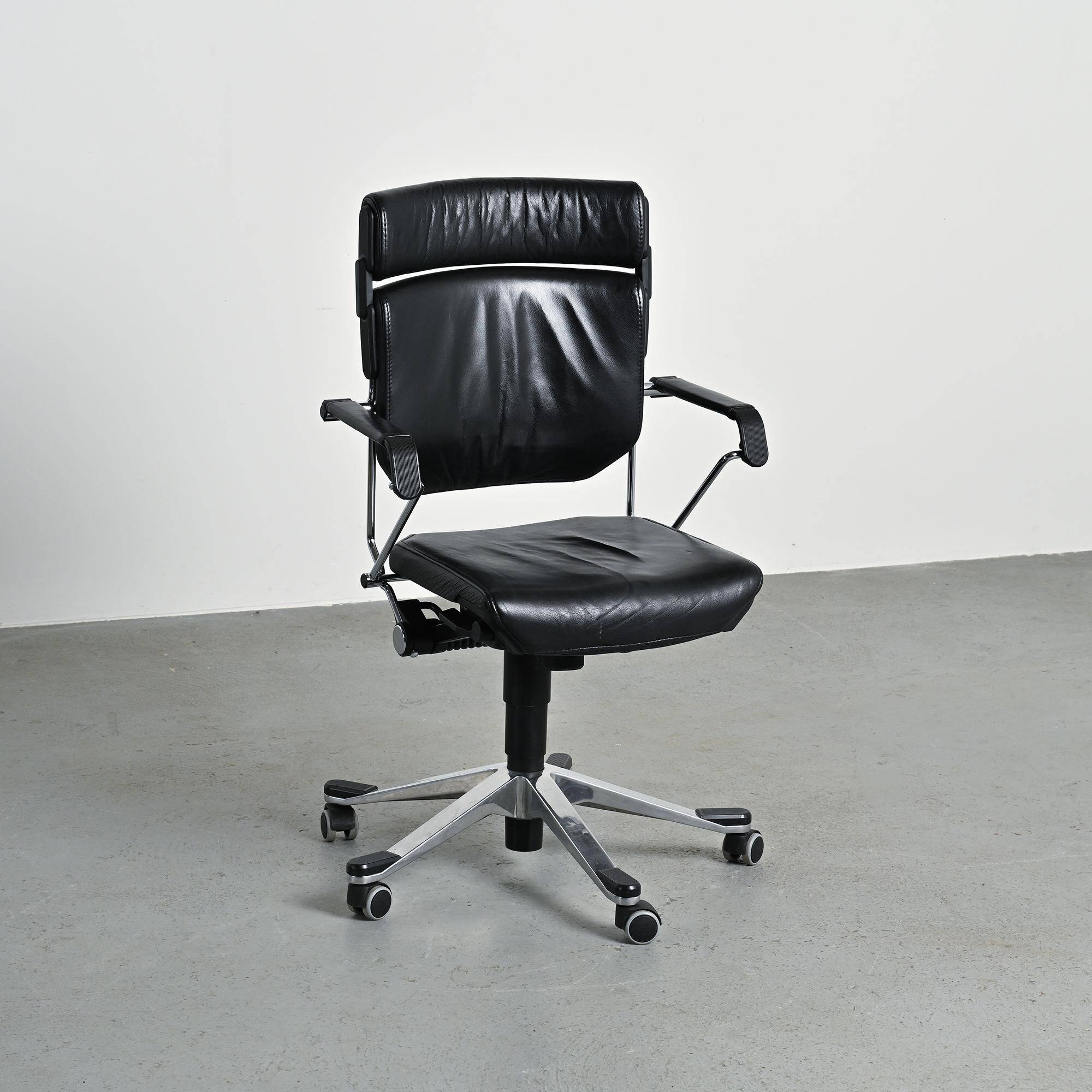 Fauteuil de bureau Giroflex 33 par Giroflex Suisse, début des années 1970