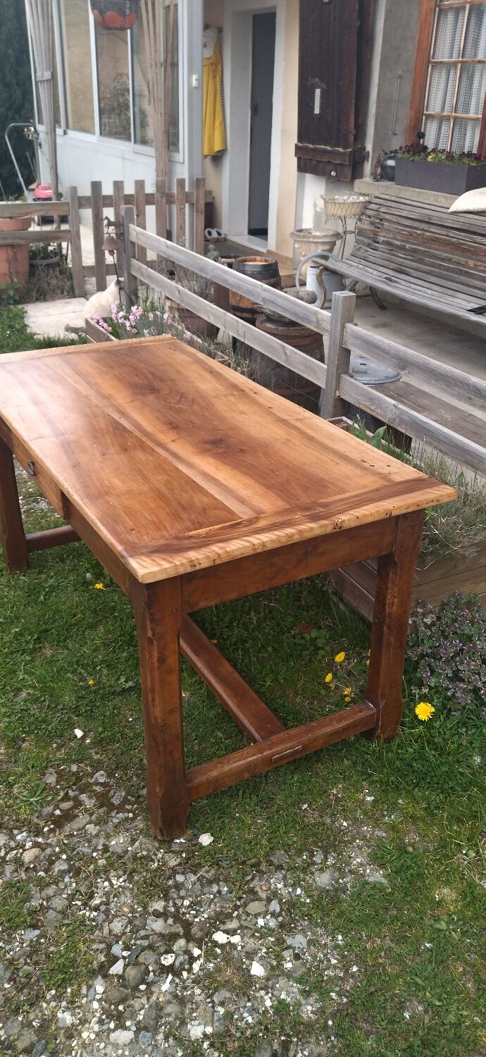 Farmhouse table