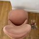 Fauteuil crapaud chauffeuse vieux rose